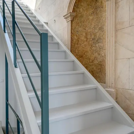 Skylight - 1873 Seafront Luxury On The Harbor, Center Hotel