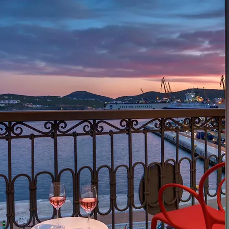 Skylight - 1873 Seafront Luxury On The Harbor, Center 4* Ermoupoli