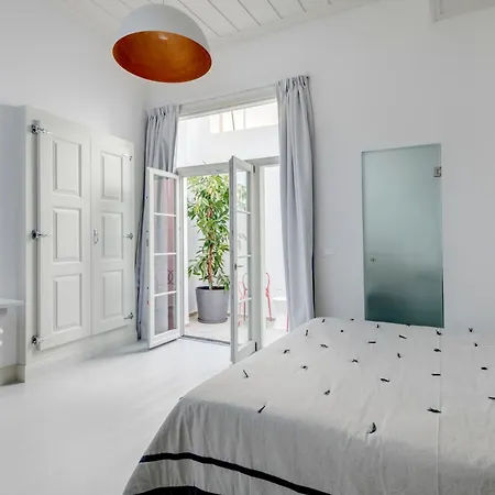 Skylight - 1873 Seafront Luxury On The Harbor, Center Hotel 4*