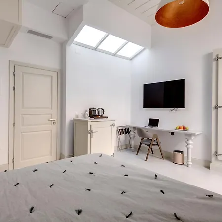 Skylight - 1873 Seafront Luxury On The Harbor, Center 4*