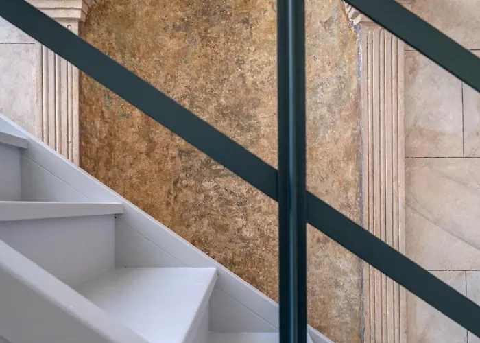 Hotel Skylight - 1873 Seafront Luxury On The Harbor, Center