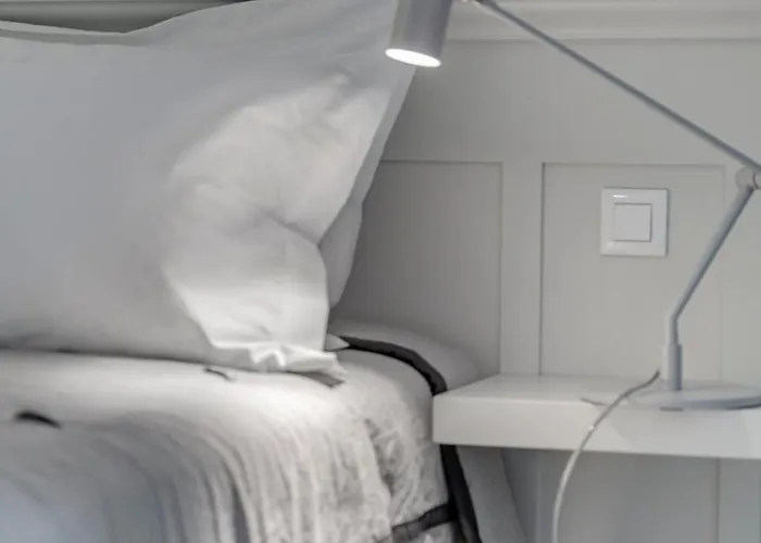 Skylight - 1873 Seafront Luxury On The Harbor, Center Hotel