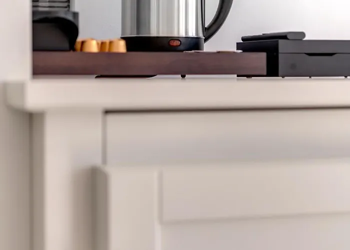 Skylight - 1873 Seafront Luxury On The Harbor, Center Hotel 4*