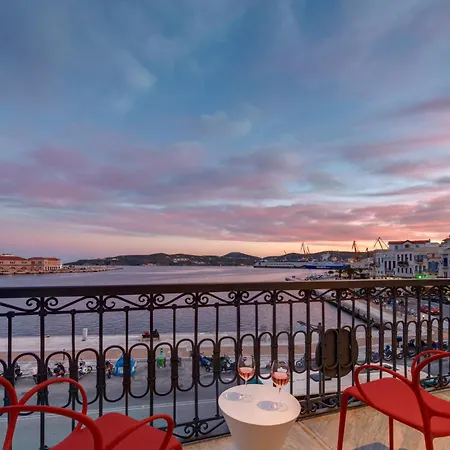 Отель Skylight - 1873 Seafront Luxury On The Harbor, Center