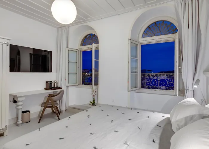 Skylight - 1873 Seafront Luxury On The Harbor, Center Hotel 4*