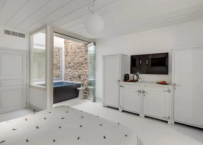 Skylight - 1873 Seafront Luxury On The Harbor, Center 4*