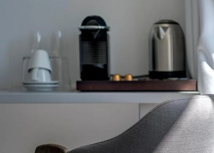 Skylight - 1873 Seafront Luxury On The Harbor, Center Hotel 4*