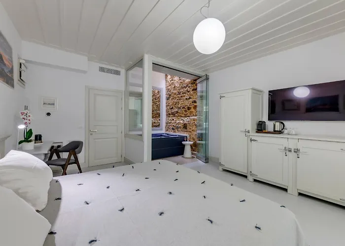 Skylight - 1873 Seafront Luxury On The Harbor, Center 4*