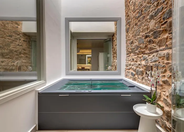 Skylight - 1873 Seafront Luxury On The Harbor, Center